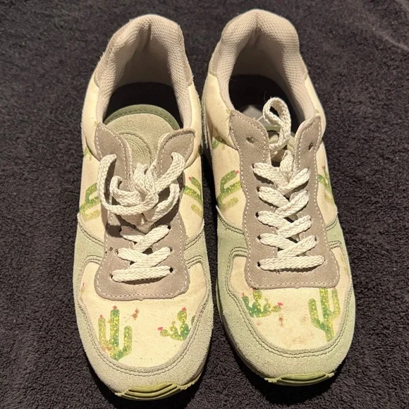 Inkkas Cactus 🌵 Print Sneakers with Green Accents women’s Sz.7 - Picture 3 of 13